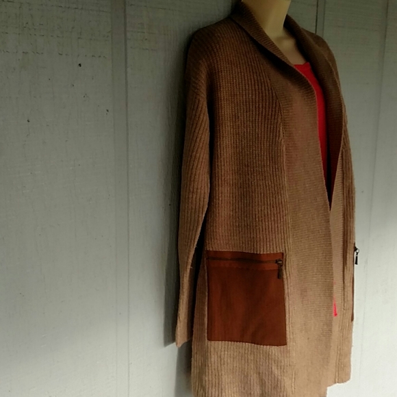 89th Madison Cardigan. - Picture 2 of 7